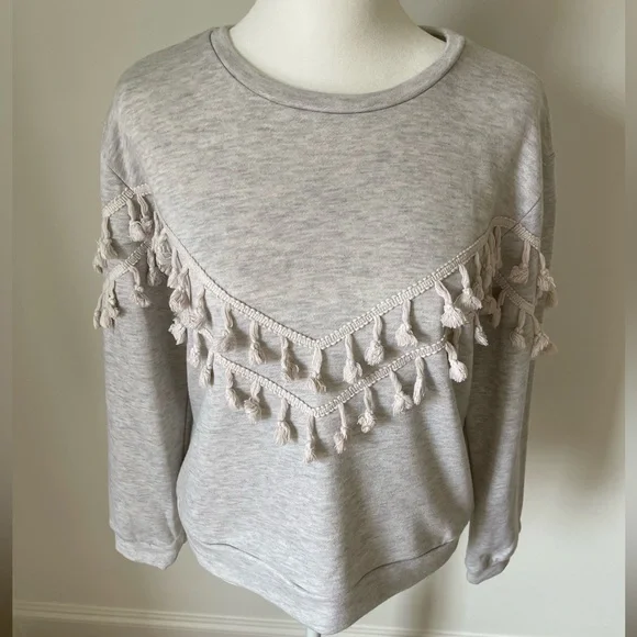 Dress Forum - Light Gray Knit Sweatshirt with Tassel Detail - Size M - Picture 5 of 8
